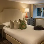 North - A Stylish Family Retreat Once Owned By Beatrix Potter * Bowness-on-Windermere