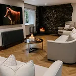 North - A Stylish Family Retreat Once Owned By Beatrix Potter فيلة