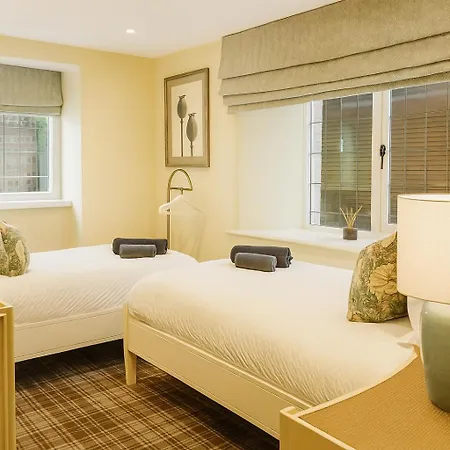 North - A Stylish Family Retreat Once Owned By Beatrix Potter *