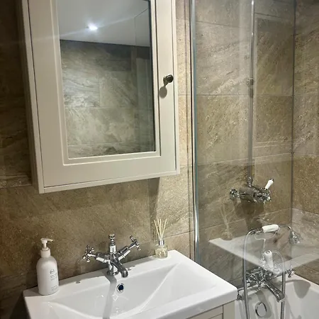 North - A Stylish Family Retreat Once Owned By Beatrix Potter Villa