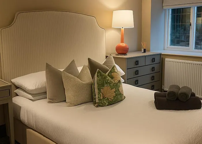 North - A Stylish Family Retreat Once Owned By Beatrix Potter * Bowness-on-Windermere