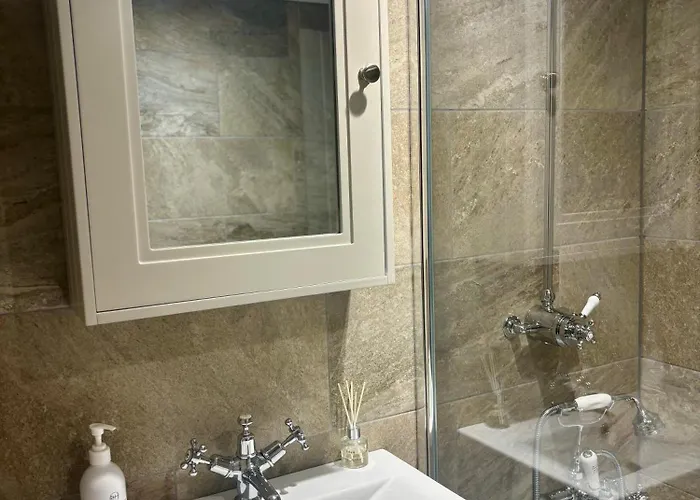 North - A Stylish Family Retreat Once Owned By Beatrix Potter Villa