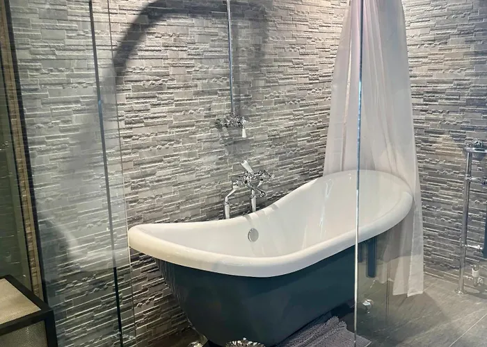 North - A Stylish Family Retreat Once Owned By Beatrix Potter Bowness-on-Windermere