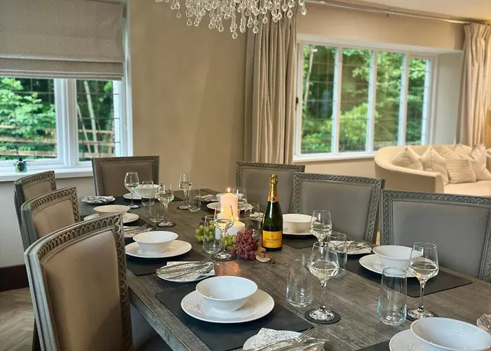 Villa North - A Stylish Family Retreat Once Owned By Beatrix Potter *